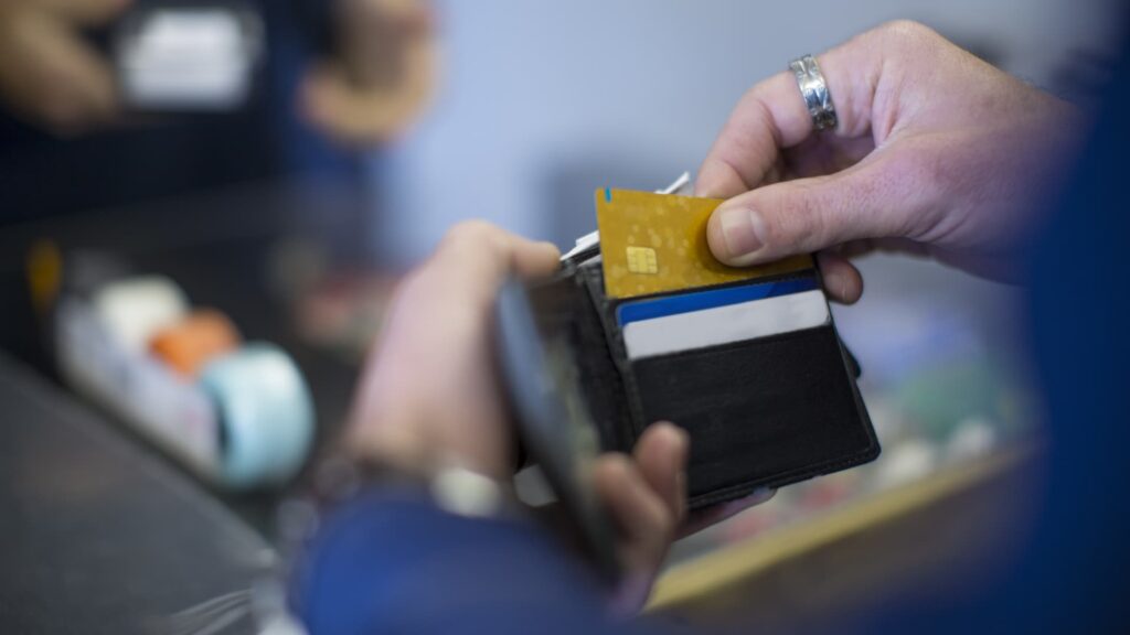 Why credit card APRs aren’t coming down, even after a Fed rate cut