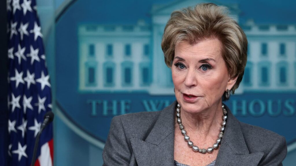 Trump officials warn colleges about low student loan repayment rates